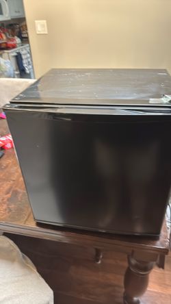Used Mini Fridge Dorm Room Fridge
