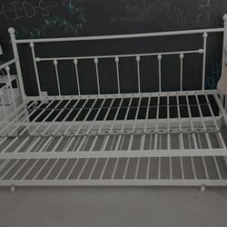 Full Size Trundle With Twin Roll Out Bed