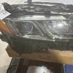 2018 2019 2020 Toyota Camry Headlight RIGHT Side OEM LED 