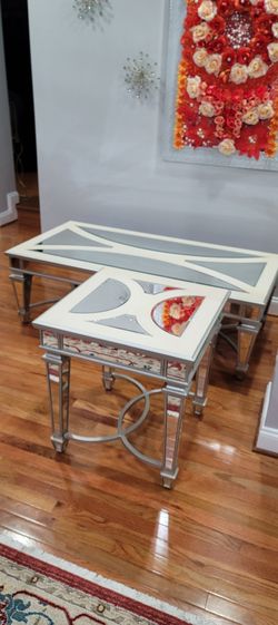 Beautiful Coffee Table Set