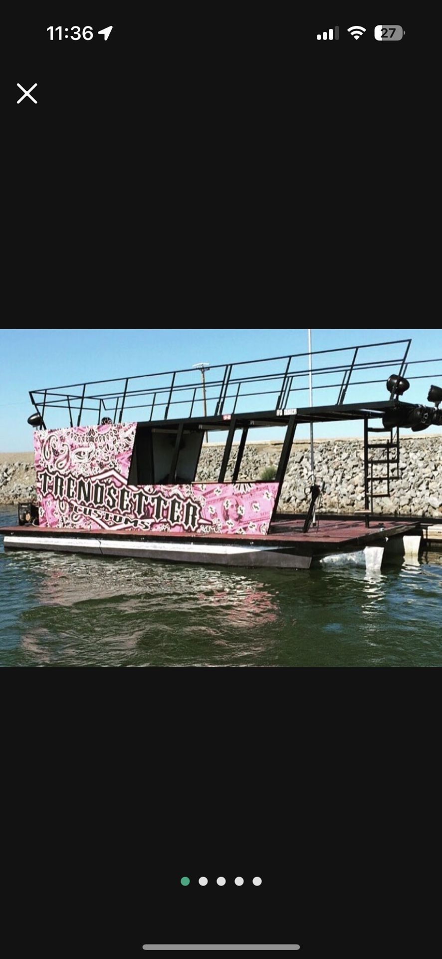 Pontoon / houseboat 