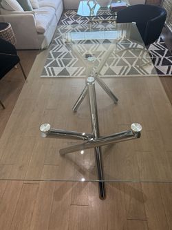 Dining room Table