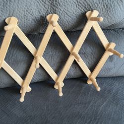 Accordion Expandable Style Wood Rack