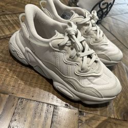 Women Adidas’s Shoes