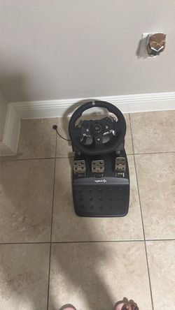 Logitech G920 Racing Wheel with Pedals, XBOX