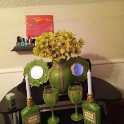 Green Vase, 2 Mirrors 2 Wine Glasses 2 LED Hennessey Bottle Lamps 