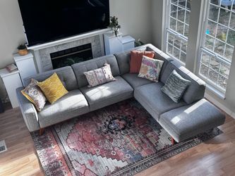 Kasala Carlyle Fabric Sectional Like New