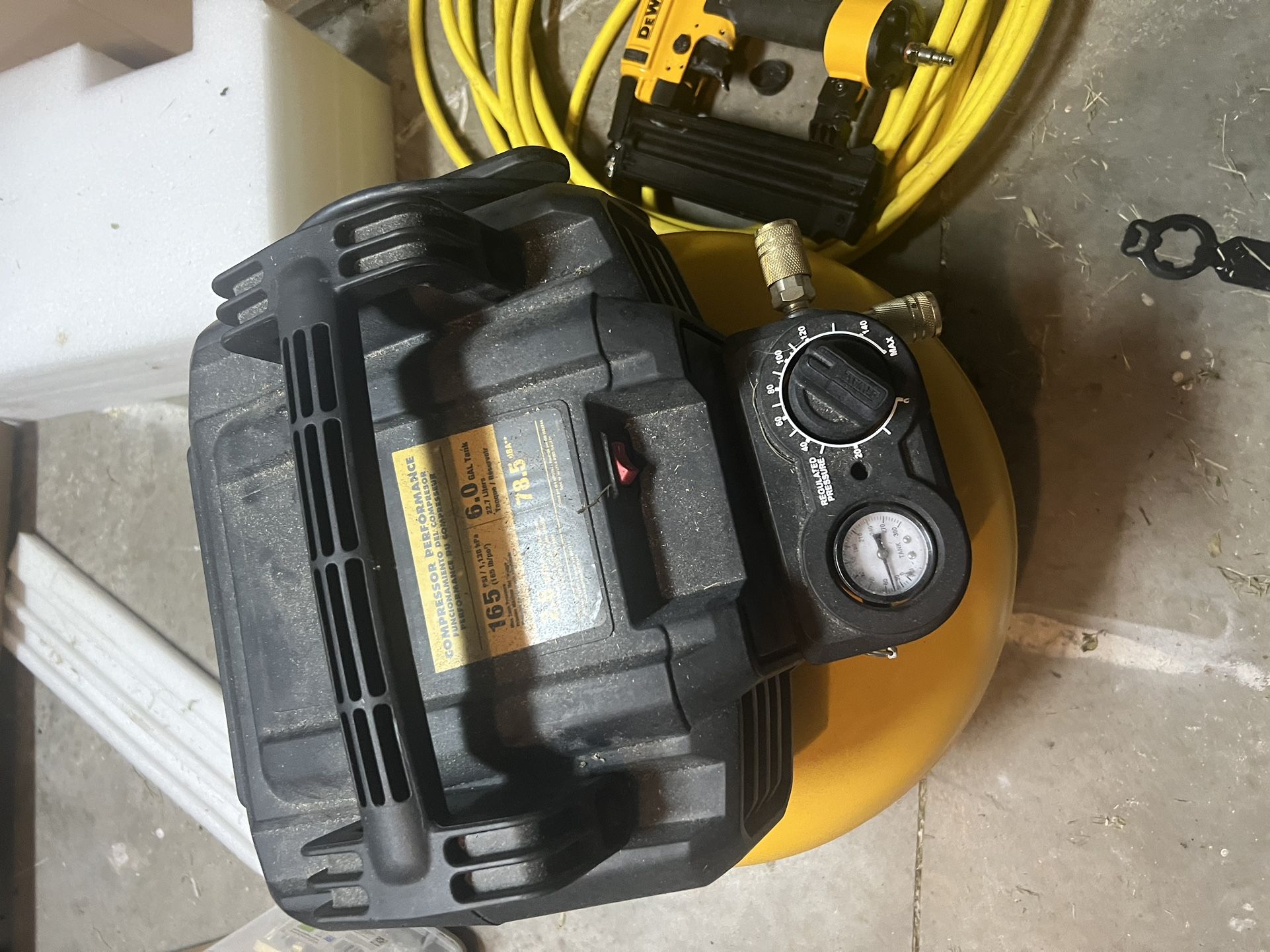 Dewalt Air Compressor With 18 Gauge Nail Gun