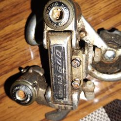 Road and mountain bike rear derailleur