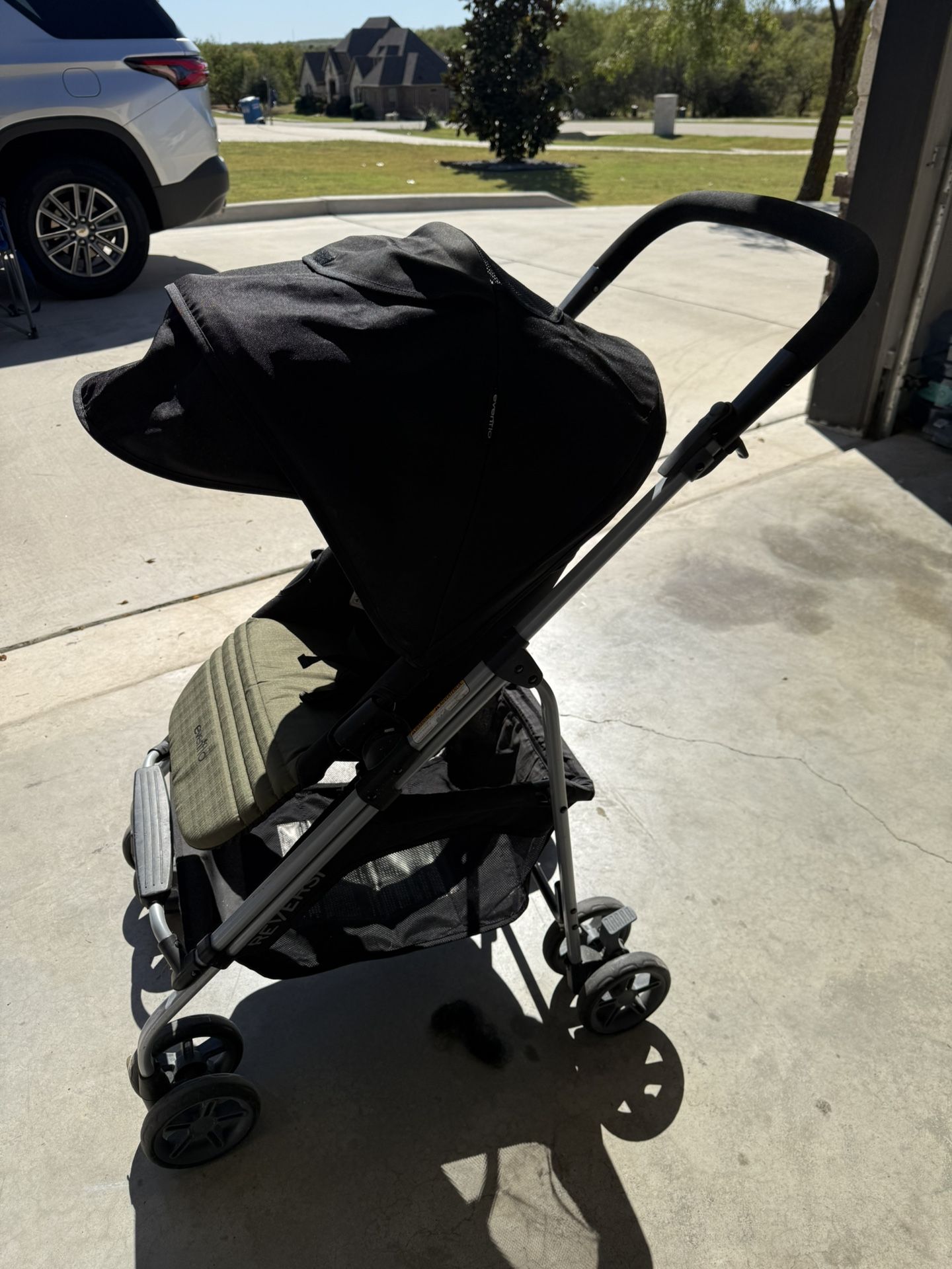 Evenflo Reversi Lightweight Reversible Stroller