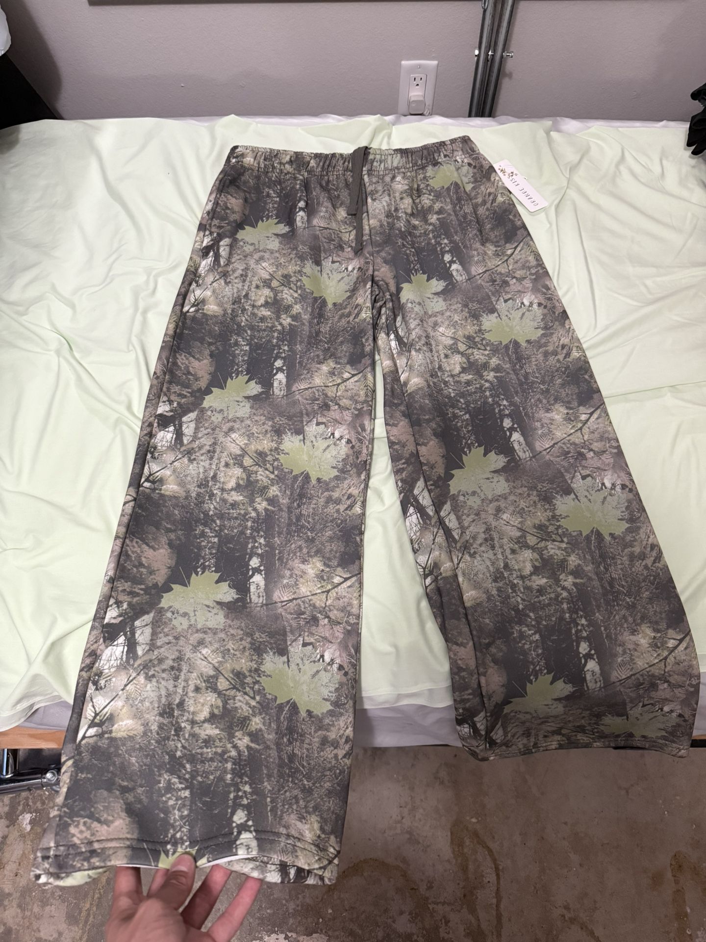 Camo Sweatpants Size Large