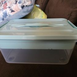 🆕️STORAGE TOTE WITH REMOVABLE TRAY GREAT FOR CRAFTS, AND MANY OTHER ITEMS