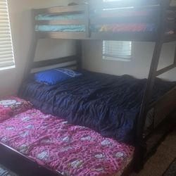 Bunk Beds  2 Twin 1 Full