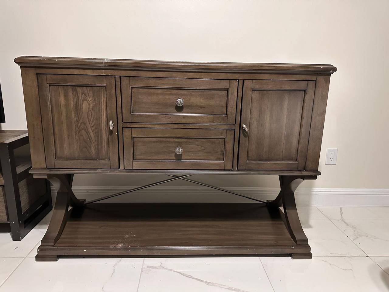 Dining Server And Dining Table