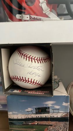 Steve Carlton Autographed Baseball