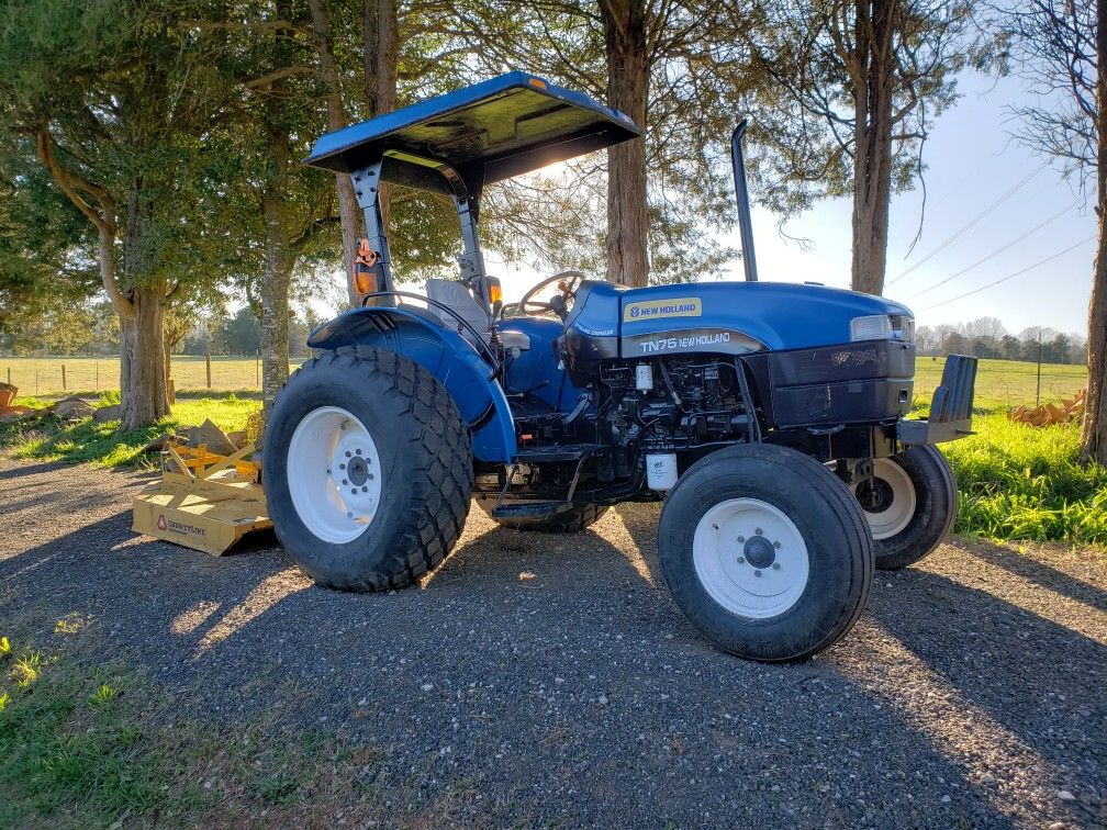 New Holla d TN75 Tractor