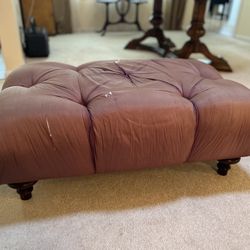 Ottoman - Tufted 