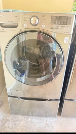 LG Front-Load Washer & Electric Dryer Set with Matching Pedestals - Excellent Condition