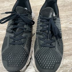 Women’s On Cloud shoes