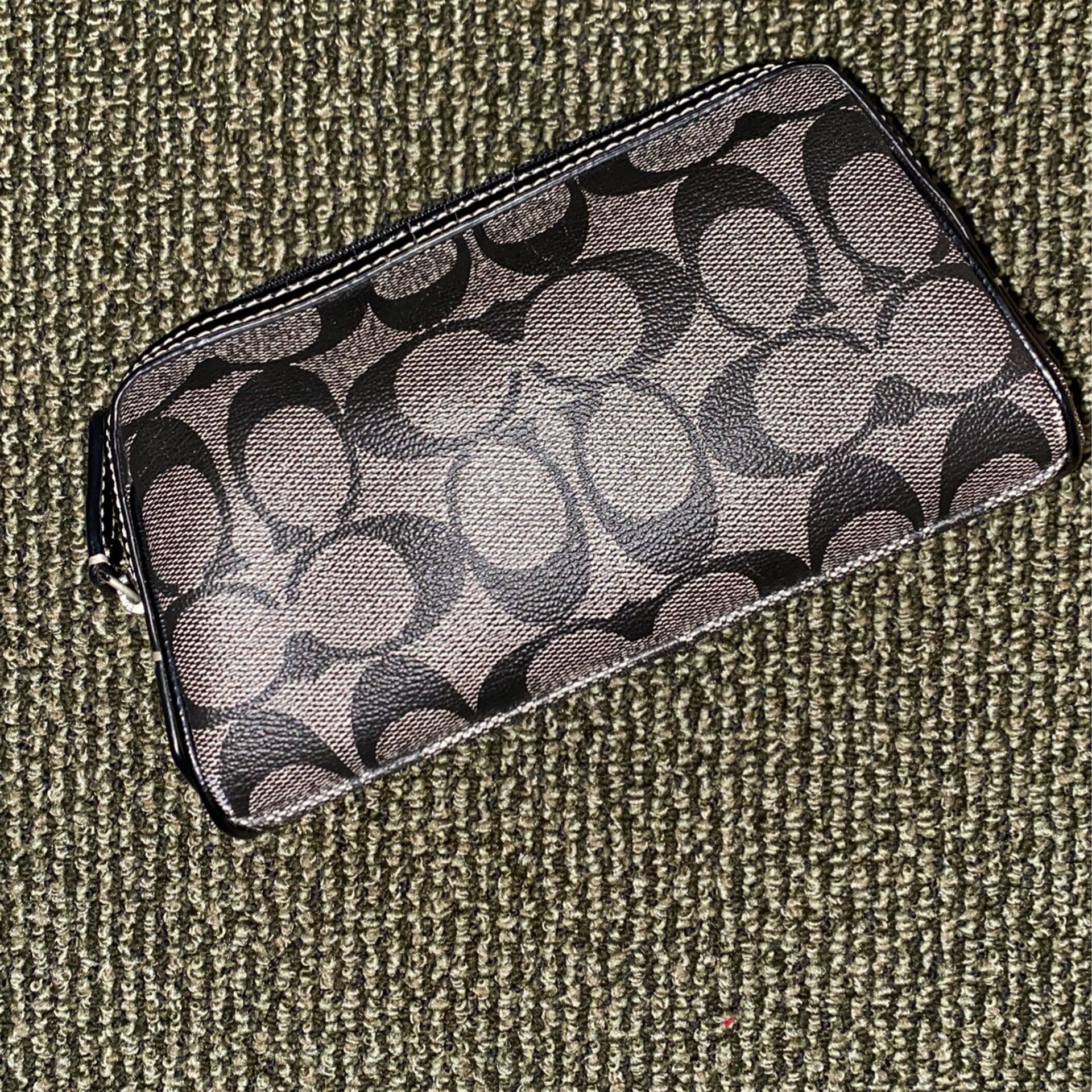 coach cosmetic pouch