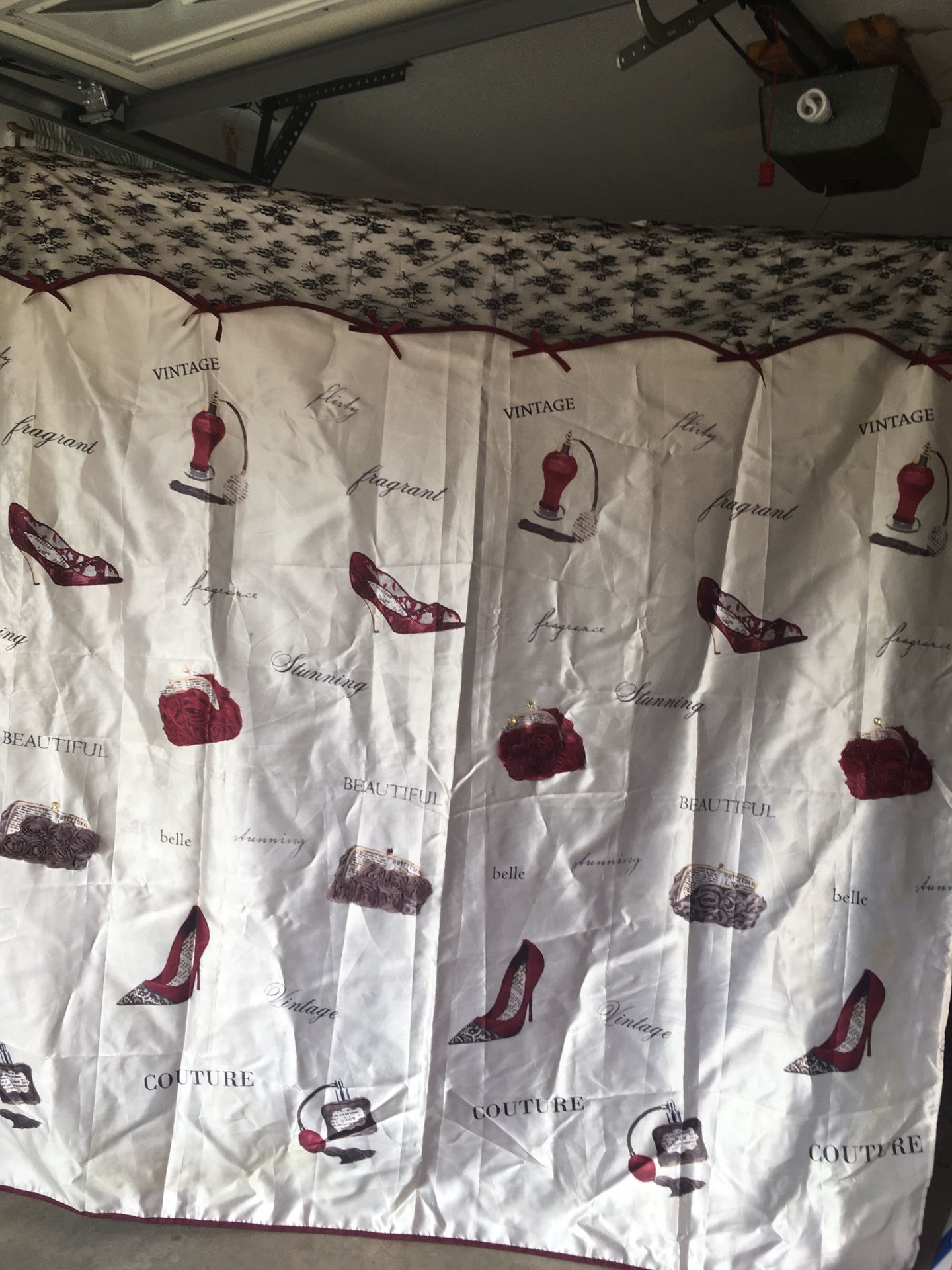 Bed Bath n Beyond high heels and purses shower curtain with matching hooks, tissue container, tooth brush holder and drinking cup
