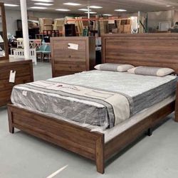 BRAND NEW* Brown Cherry Wood 5PC Bedroom Set*Queen $849 King size $899 Can Deliver