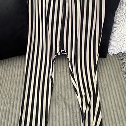 Forever 21 Balloon/Circus/Drop Crotch Flowy Pants 