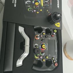 Thrustmaster SF1000 Ferrari EDITION  And Qr2 Adapter Extra For T818 And T598 Direc Drive Base