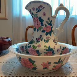  VERY BEAUTIFUL AND COLORFUL PINK AND WHITE WITH  GREEN  PITCHER AND BOWL 9 INCHES TALL AND  9 INCHES WIDE AT TOP 