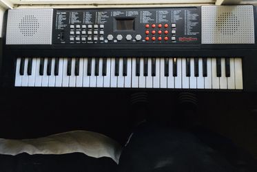 Rolling Stone 54-Key Electronic Keyboard