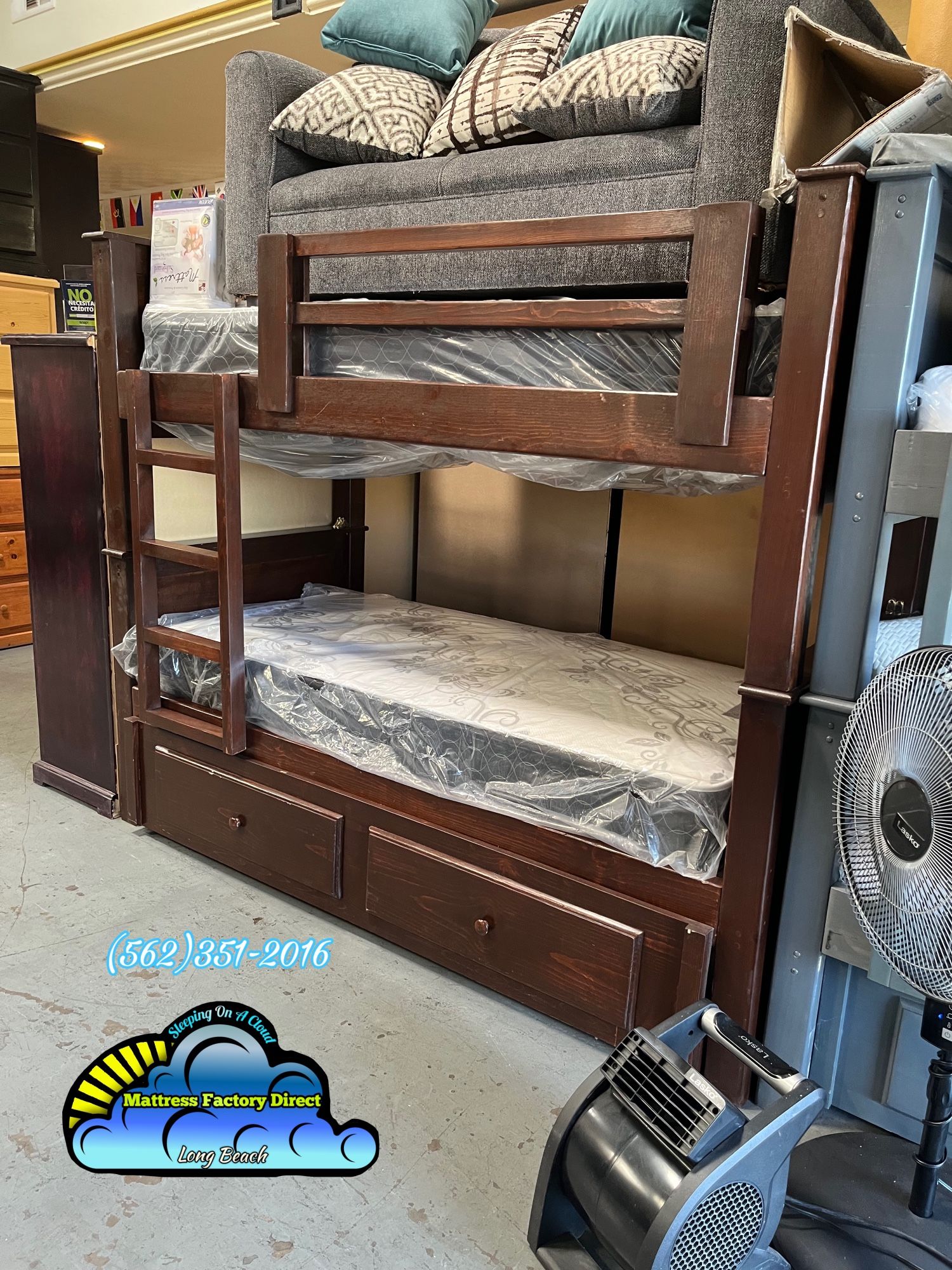 Triple Brown Bunk Bed With Mattresses Colchones Nuevos