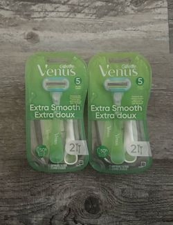 Gillette Venus Extra Smooth Disposable Razors $6 Each Pack