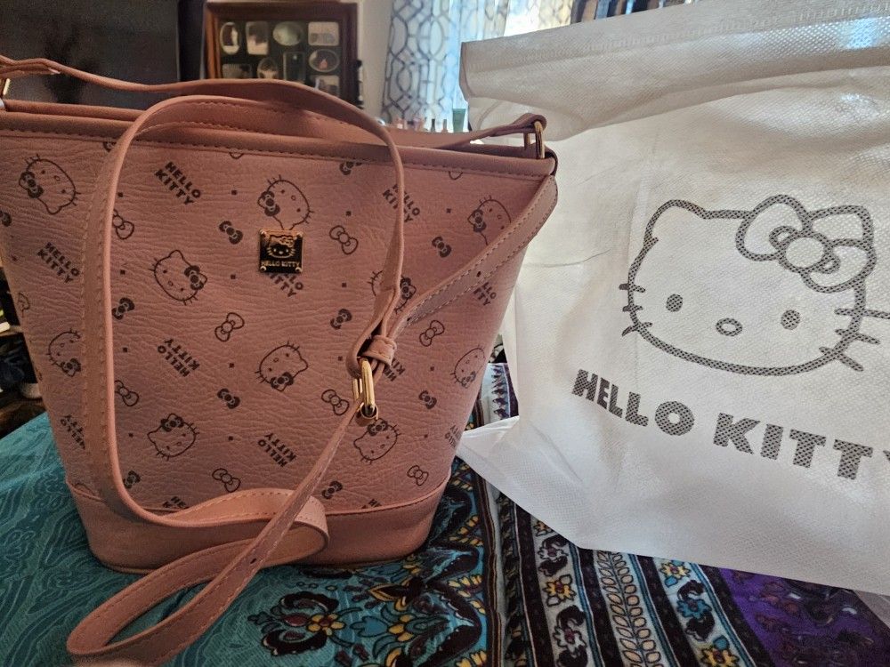 Bucket Hello Kitty Purse 