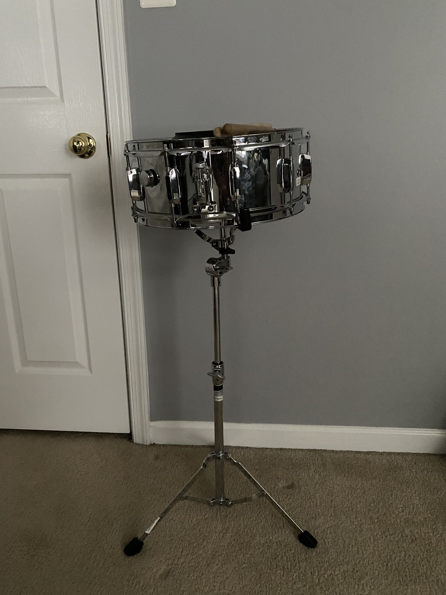 Pearl drum. Great Condition . 70$.