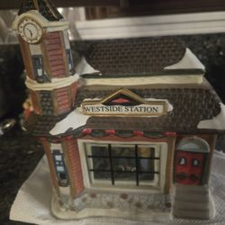 Vintage Village HOLIDAY DECOR-WESTSIDE STATION 
