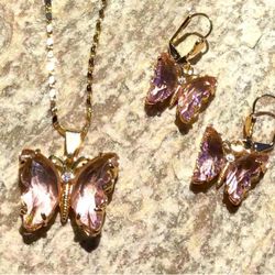 Fashion Gold Tone Pink butterfly pendant necklace and Matching earrings