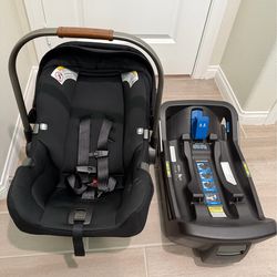 Nuna pipa car seat with base