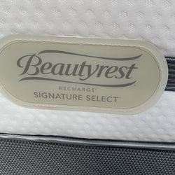 Queen Beautyrest Mattress And Box springs 