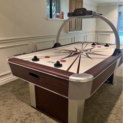 AEROMAXX Monarch 7ft Air Hockey Table