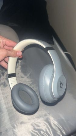 Beats Studio Pro Gray