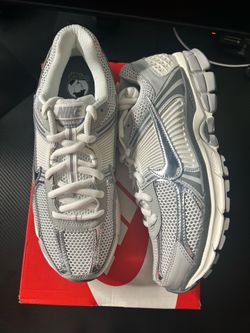 Nike Vomero 5 Metallic Silver Size 12