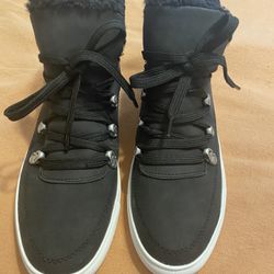 Women High Top Shoes Size 9