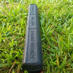 Pittsburgh 1/2in Drive Click Type Torque Wrench