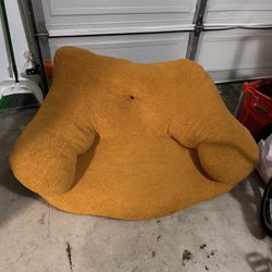 Cushion Chair 