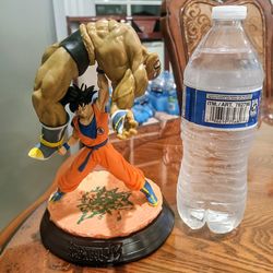 Goku lifting nappa
