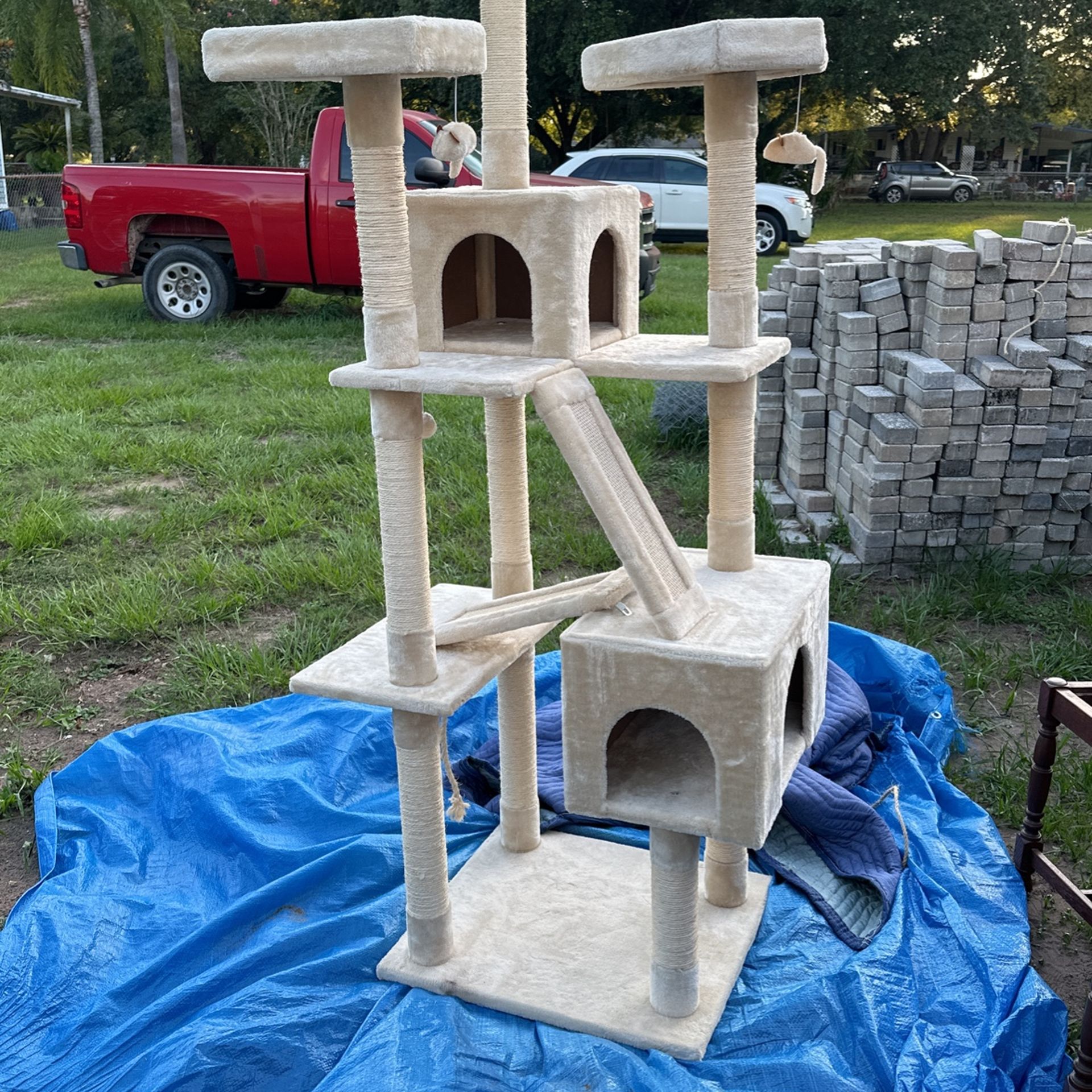 Cat Play Tower