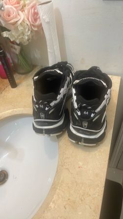 Balenciaga runner make offer