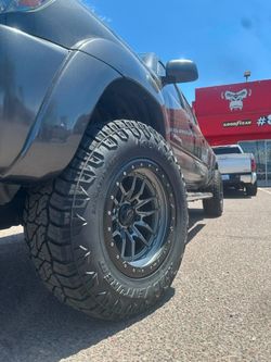 17x9 Krawler Lock Off-road Wheels And Tires 265/70/17 Kumho RT LT