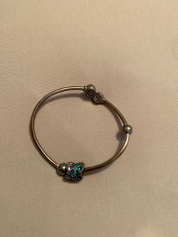 Chamilia authentic bracelet with 3 charms