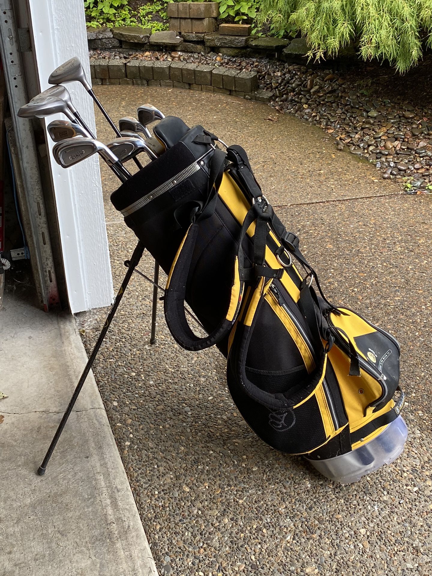 Dunlop Quadra Link Golf Clubs Set